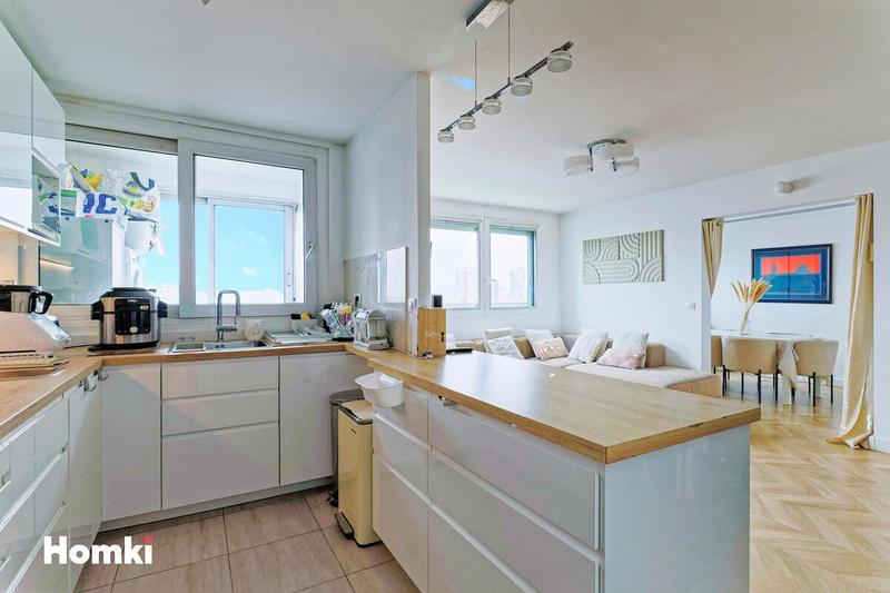 Appartement - 77 m² - 4 pièces