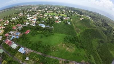 Terrain constructible - 14 127 m²