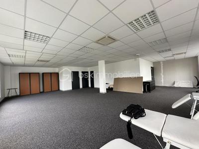 Bureau - 104 m² - 1 pièce