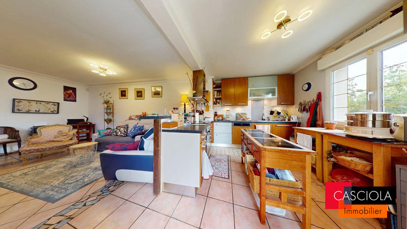Maison - 210 m² - 7 pièces