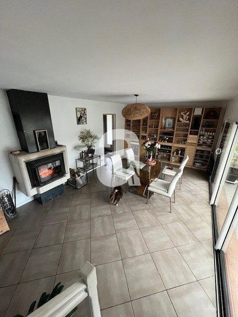 Maison - 141 m² - 7 pièces