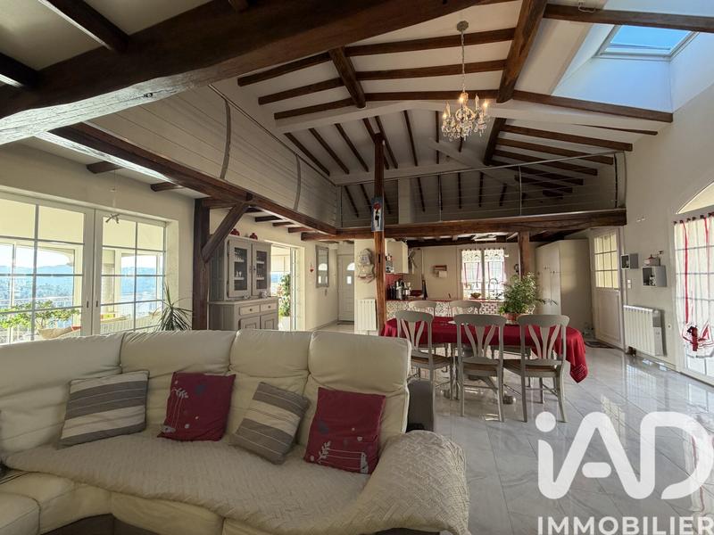 Maison - 300 m² - 9 pièces