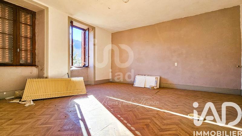 Maison - 350 m² - 11 pièces