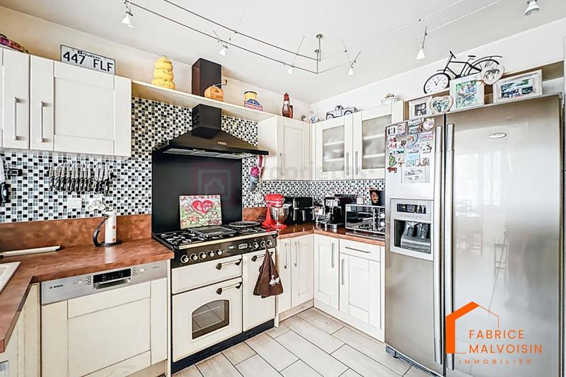 Maison - 177 m² - 7 pièces