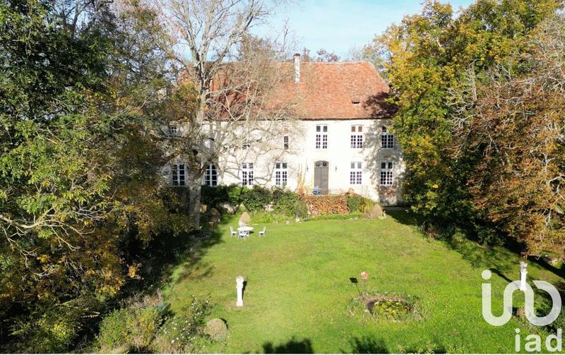 Château - 374 m² - 9 pièces