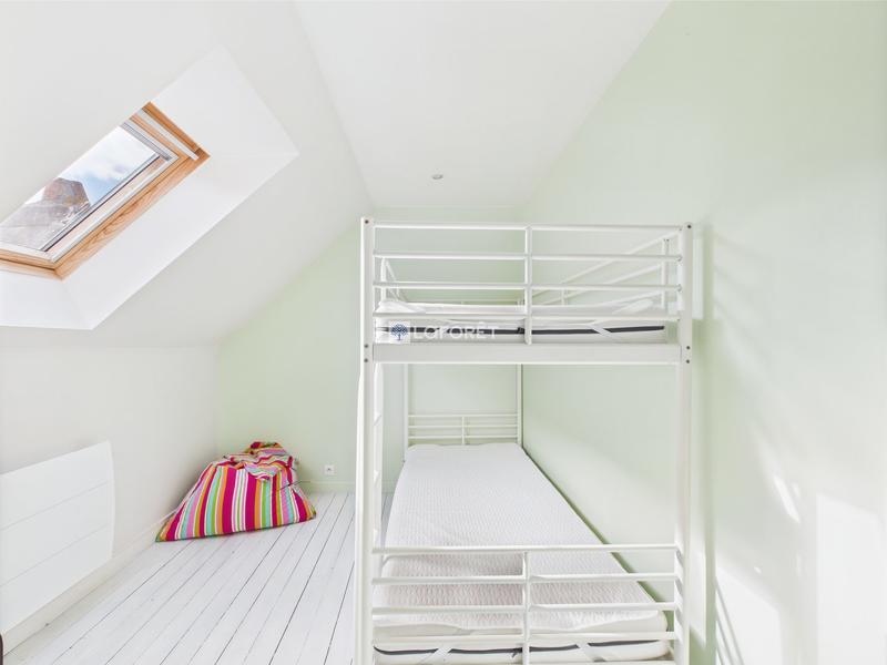 Maison traditionnelle - 96 m² - 6 pièces