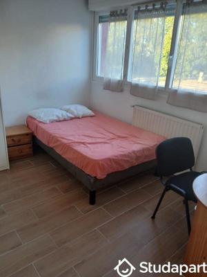 Chambre - 12 m² - 1 pièce