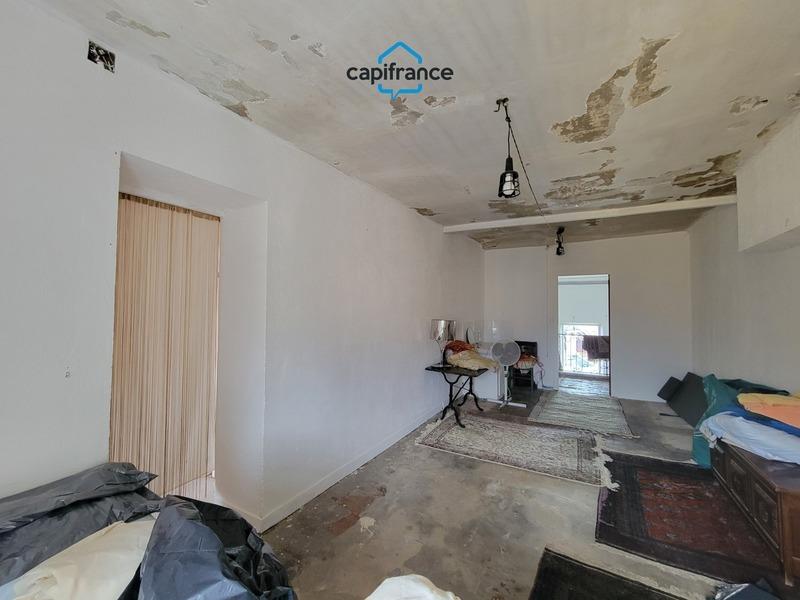 Maison traditionnelle - 252 m² - 10 pièces