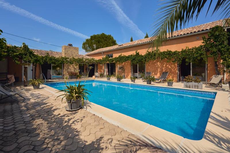 Maison - 380 m² - 10 pièces