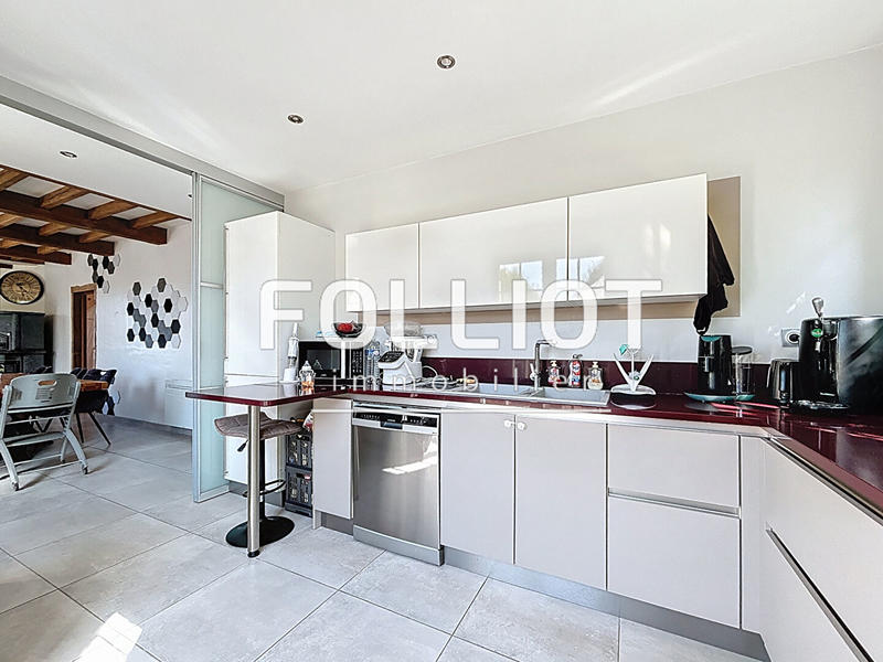 Maison - 131 m² - 8 pièces