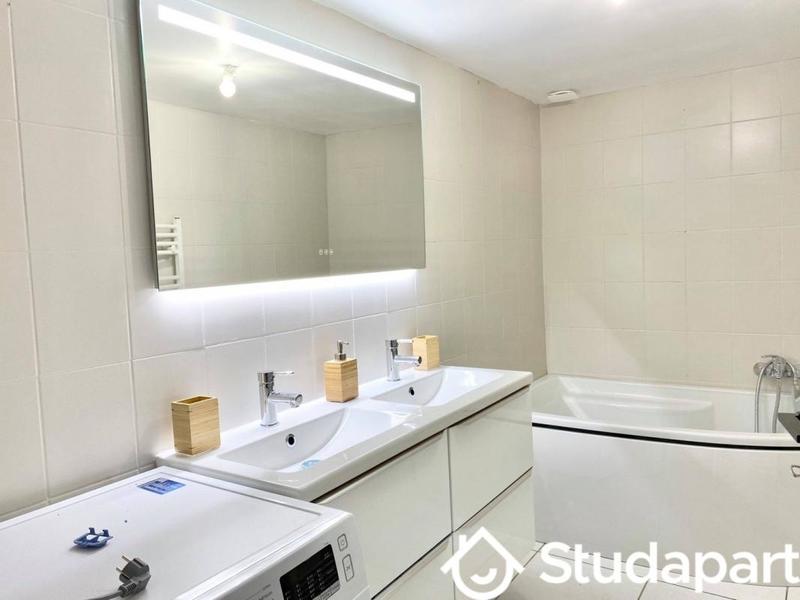 Chambre - 11 m² - 1 pièce