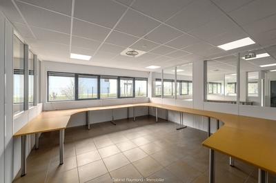 Bureau - 150 m² - 6 pièces