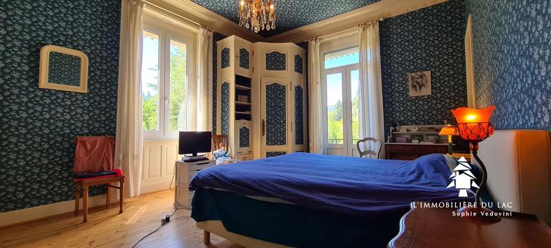 Maison - 299 m² - 14 pièces