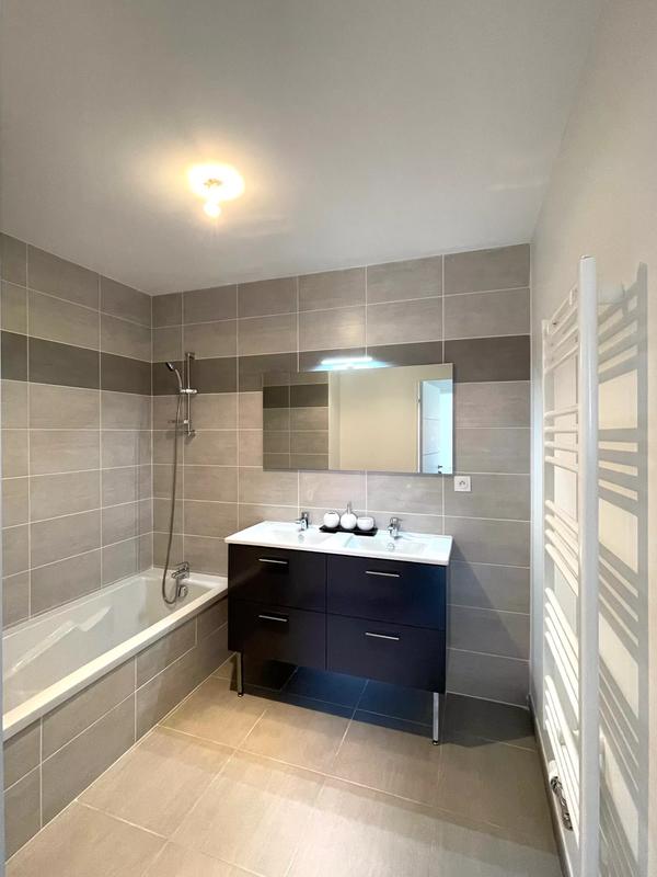 Appartement - 82 m² - 4 pièces