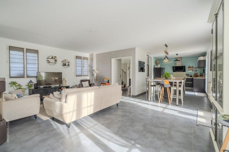 Maison - 170 m² - 8 pièces