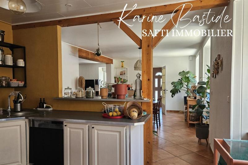 Maison - 175 m² - 9 pièces