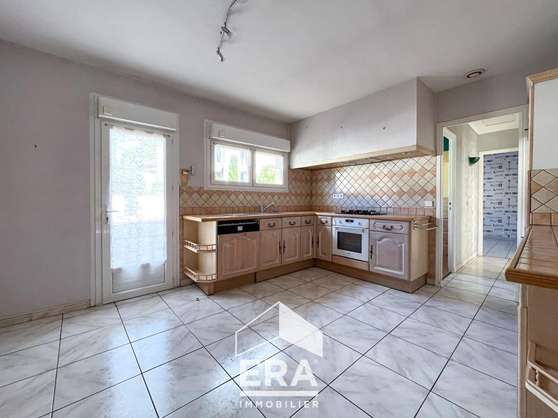 Maison - 140 m² - 6 pièces