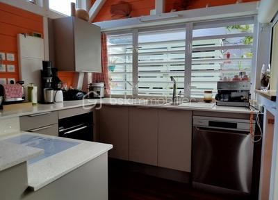 Maison traditionnelle - 83 m² - 3 pièces