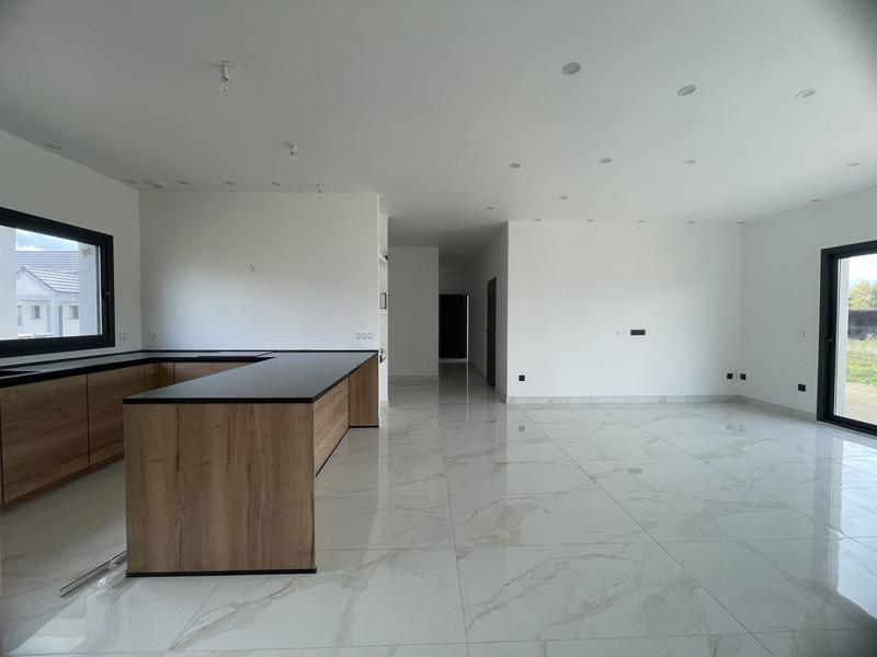 Maison - 115 m² - 4 pièces