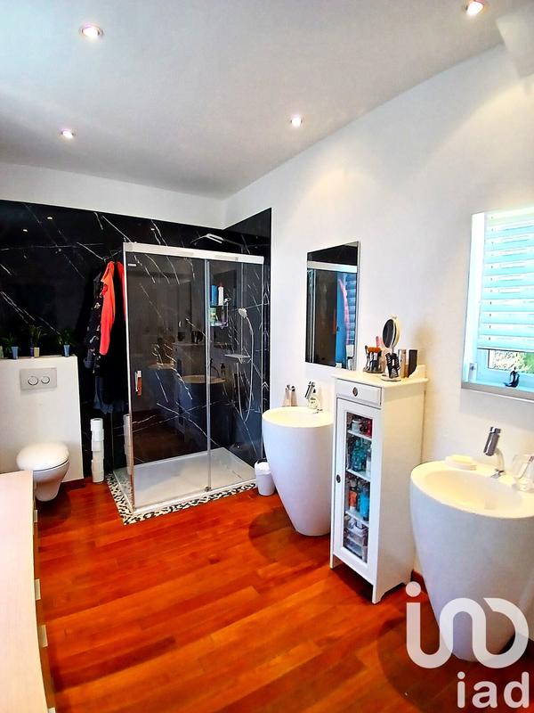 Maison de ville - 319 m² - 8 pièces