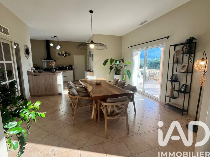 Maison - 199 m² - 7 pièces