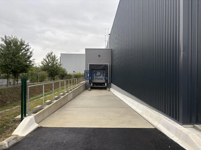 Entrepôt - 1 000 m²
