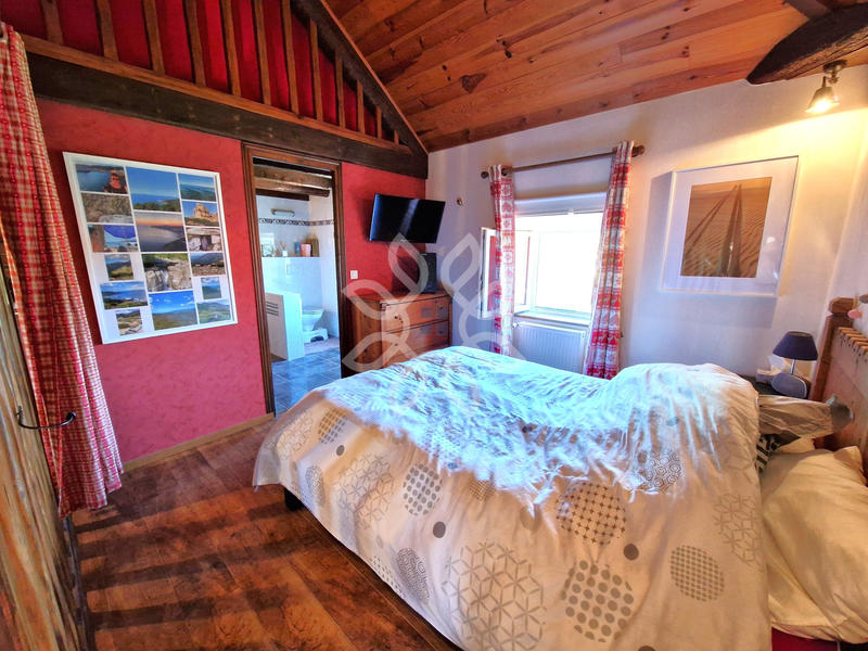 Maison - 285 m² - 6 pièces