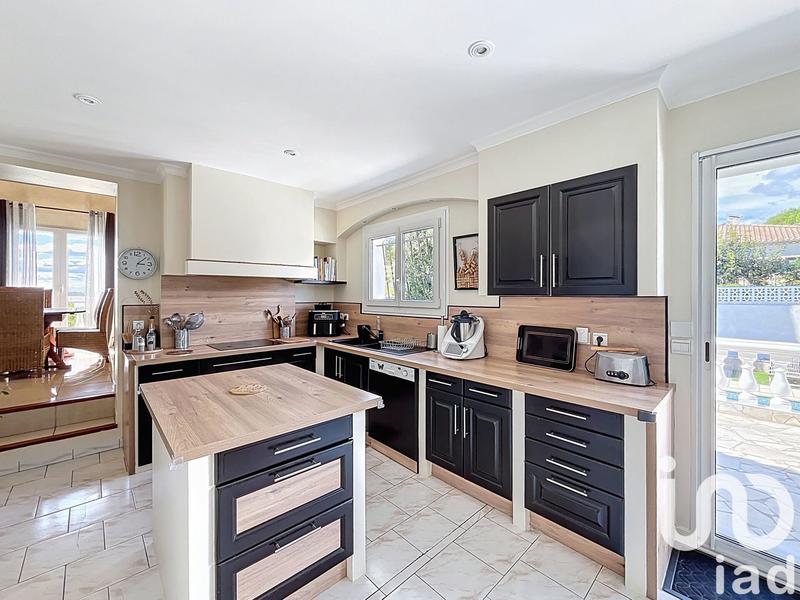 Maison - 240 m² - 5 pièces