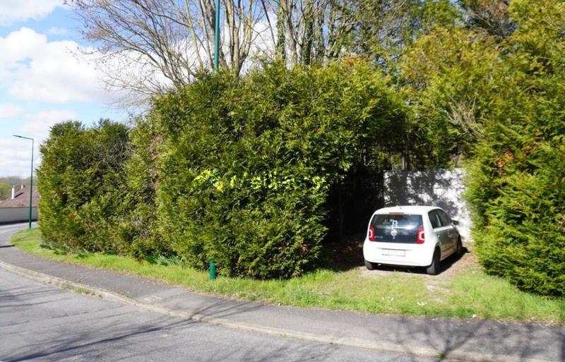 Terrain constructible - 738 m²