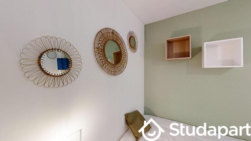 Chambre - 10 m² - 1 pièce