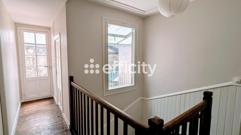 Maison - 201 m² - 7 pièces