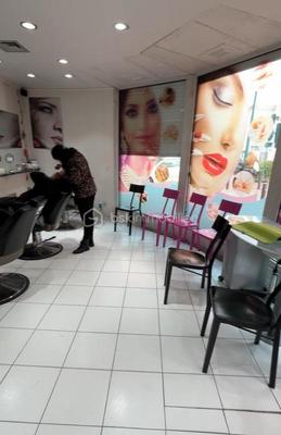 Beauté / Bien-être - 57 m²