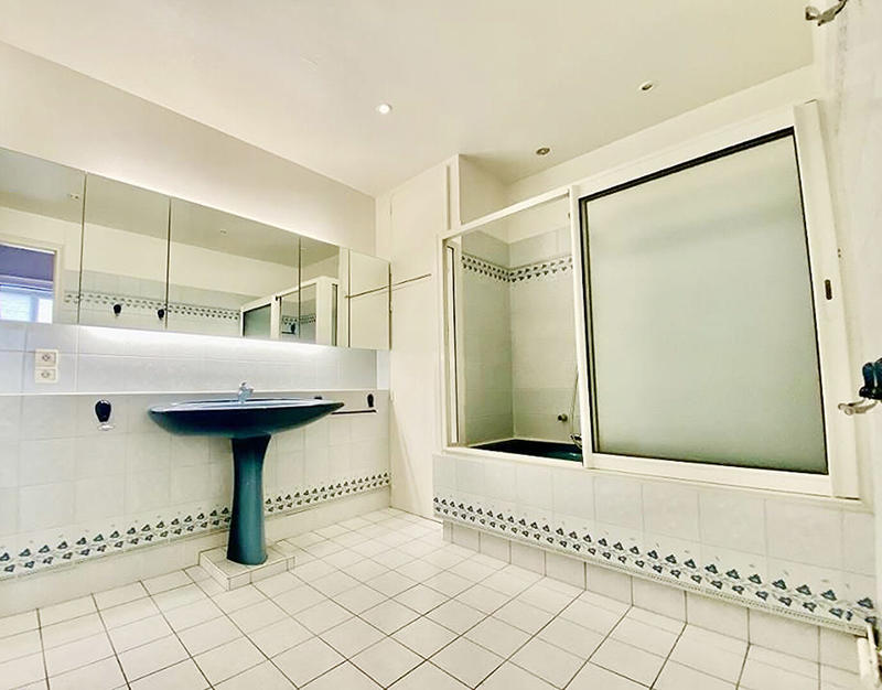 Appartement - 169 m² - 5 pièces