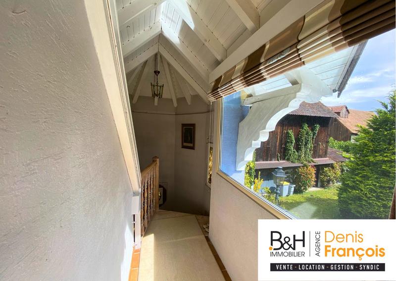 Maison - 217 m² - 7 pièces