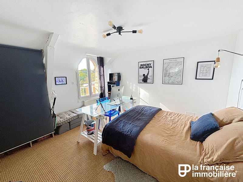 Maison - 206 m² - 8 pièces