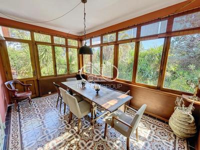 Appartement - 277 m² - 16 pièces