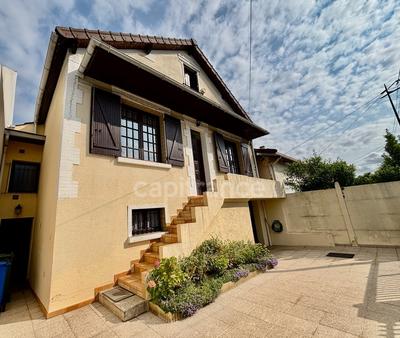 Maison - 163 m² - 8 pièces