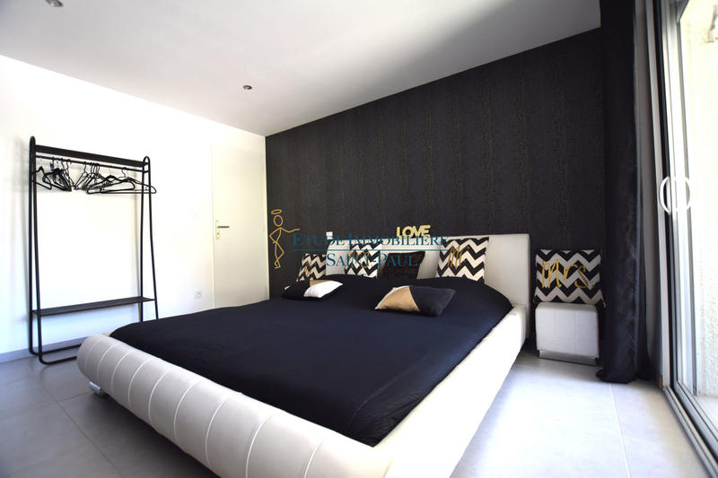 Villa - 245 m² - 9 pièces