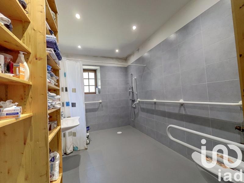 Maison - 564 m² - 13 pièces