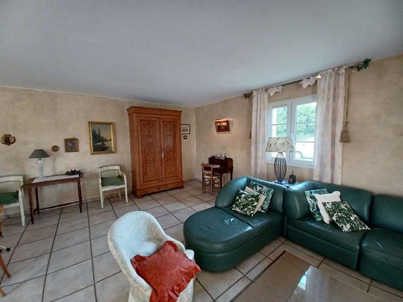 Maison - 233 m² - 5 pièces