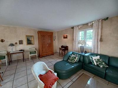 Maison - 233 m² - 5 pièces