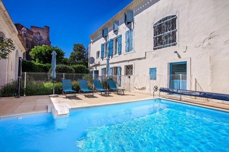 Propriété - 350 m² - 8 pièces