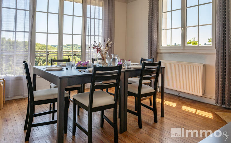 Maison - 135 m² - 8 pièces