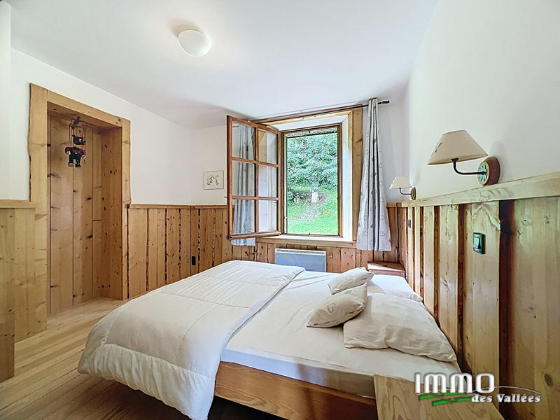 Maison - 408 m² - 10 pièces