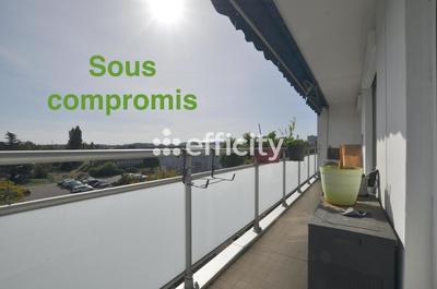 Appartement - 85 m² - 3 pièces