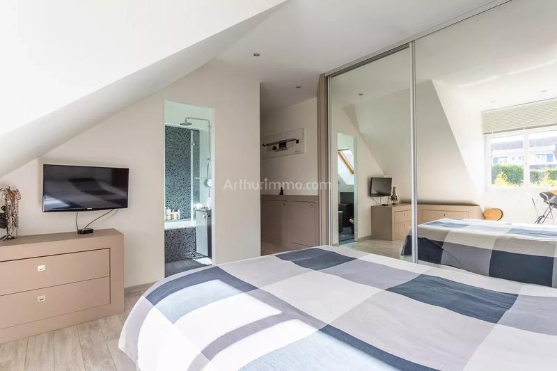 Maison - 226 m² - 10 pièces