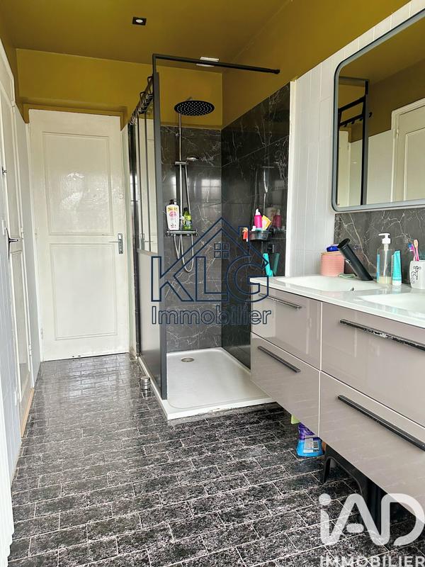 Maison - 95 m² - 4 pièces