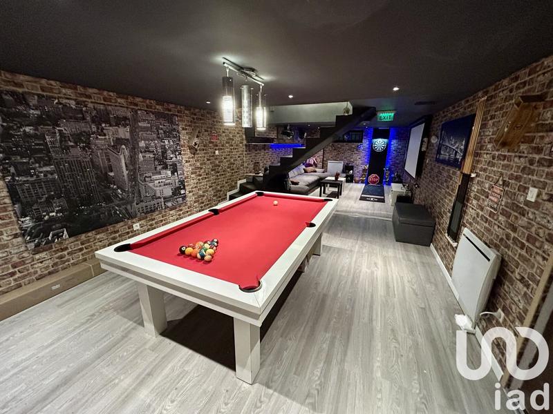 Maison - 210 m² - 7 pièces