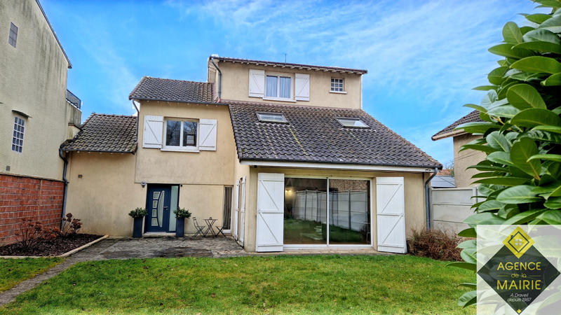 Maison - 165 m² - 8 pièces