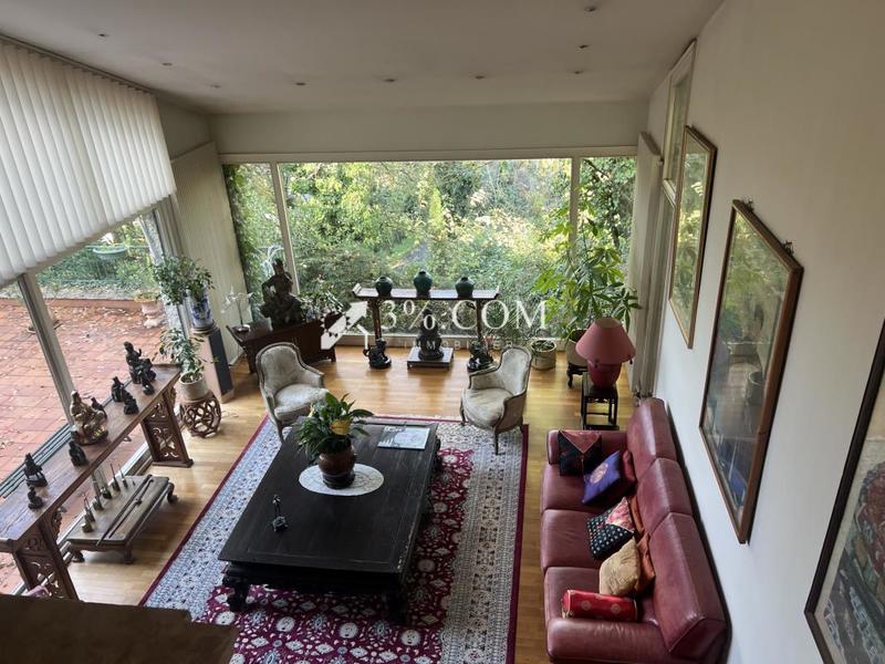 Propriété - 281 m² - 7 pièces